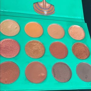 eyeshadow pallet